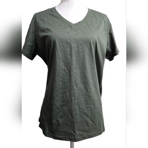 Women's V-Neck Short Sleeve Tee - Olive